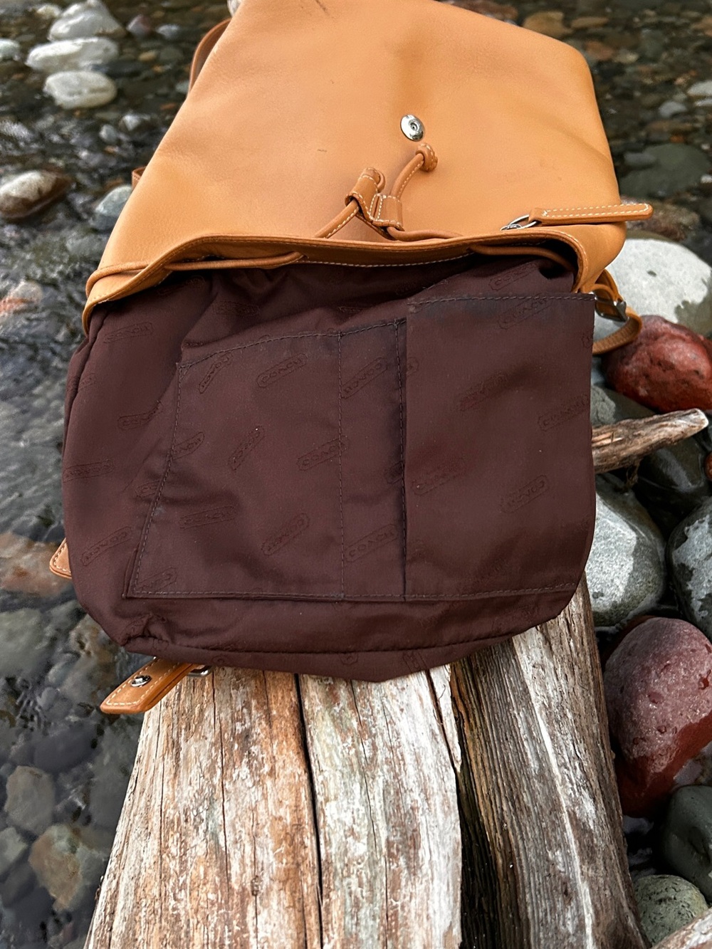 Vintage Coach 9858 Tan Glove‑Tanned Leather Drawstring Backpack - Picture 4 of 16
